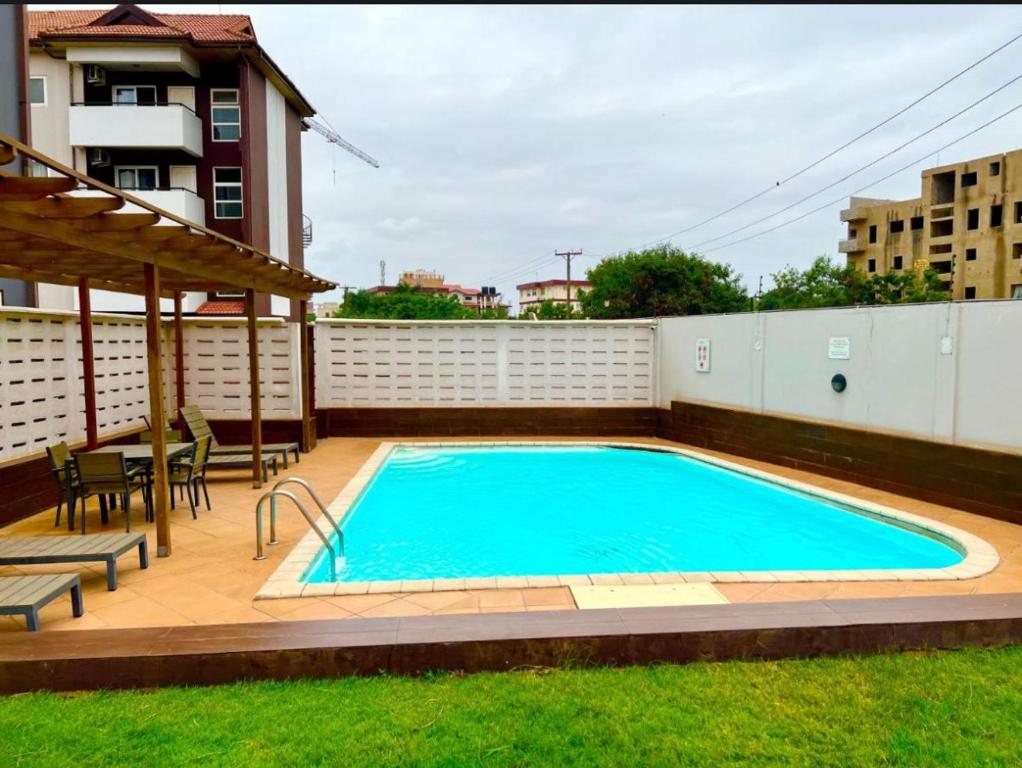Πισίνα στο ή κοντά στο Aviora Suites at Clifton Place