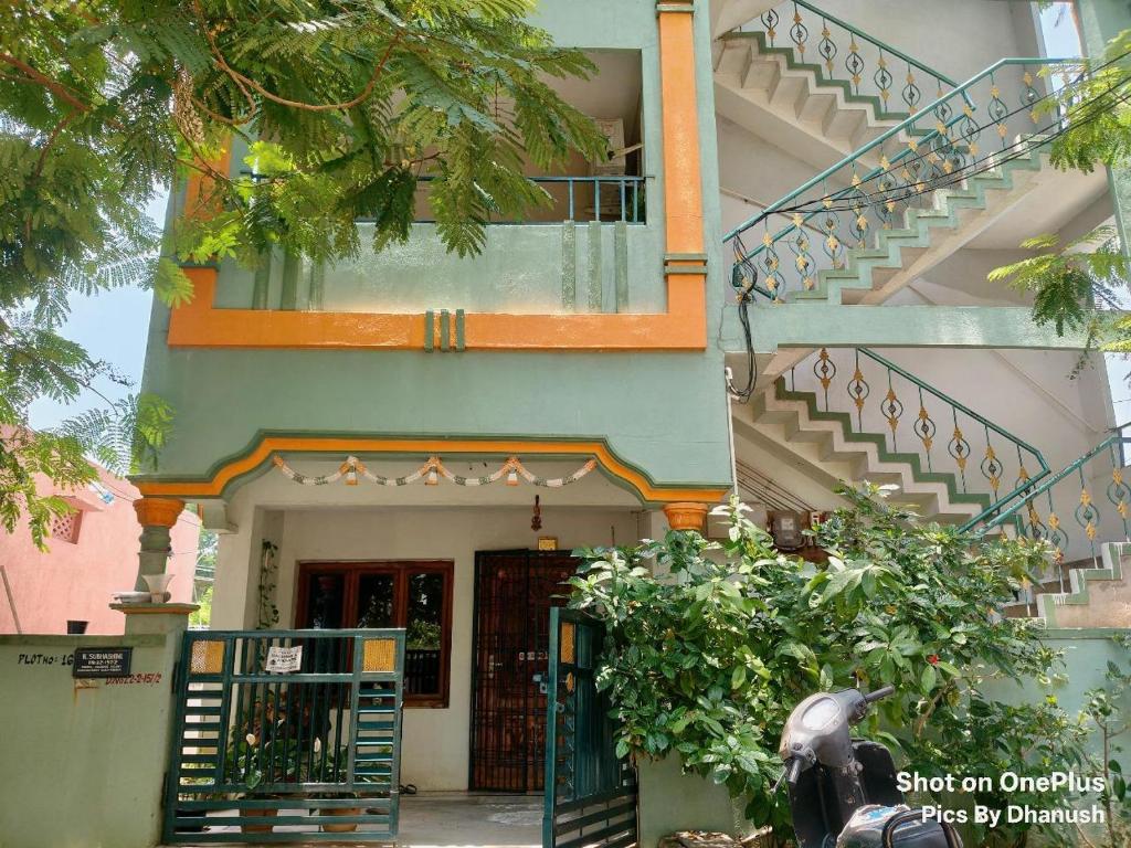 Фасад или вход в ANNAMAIAH Home Stay, GUEST HOUSE & HOME STAY