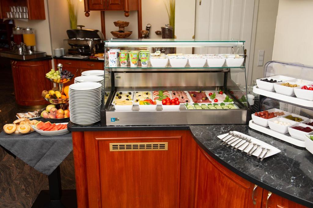 Suite Hotel 900 m zur Oper - Resim 16