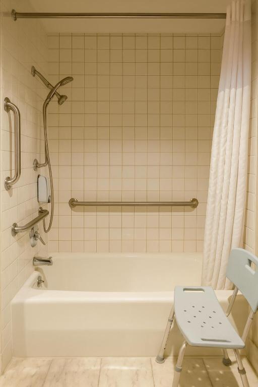Carlyle Hotel photo