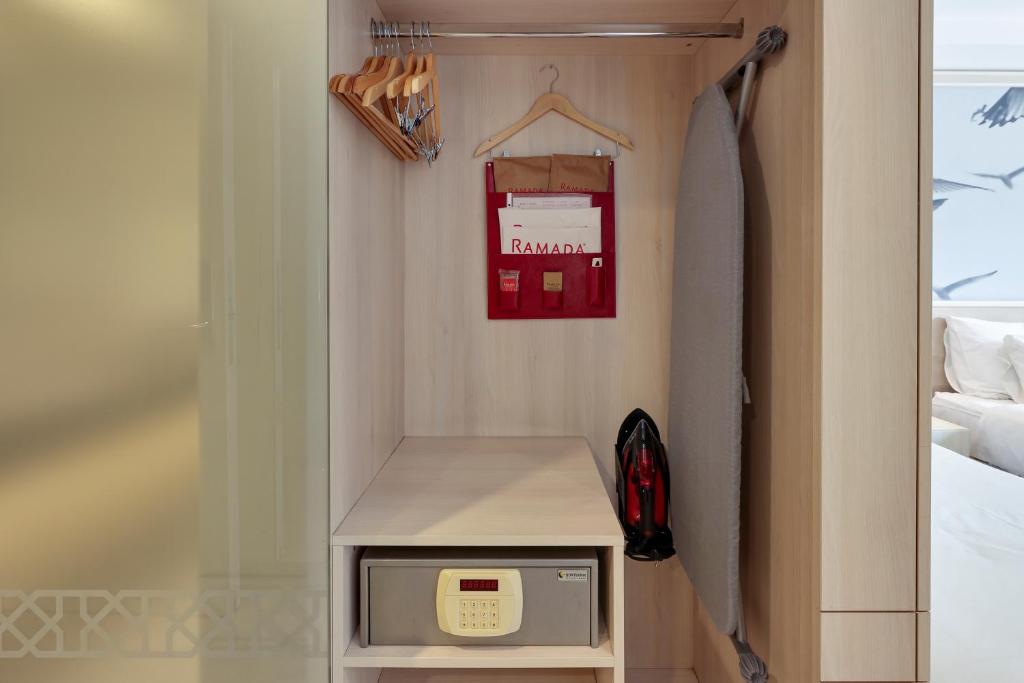 Ramada by Wyndham Istanbul Old City - 12