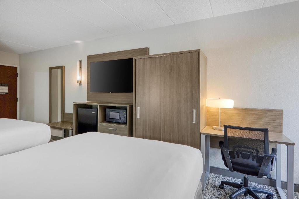 SureStay Plus Hotel by Best Western Chicago Lombard photo