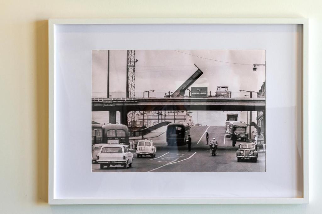 Central City Apartment Sleeps 4 Elevator Access - Resim 17