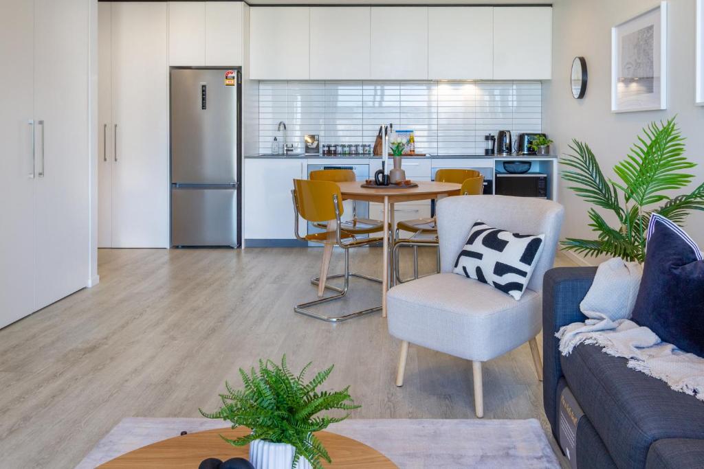 Central City Apartment Sleeps 4 Elevator Access - Resim 28