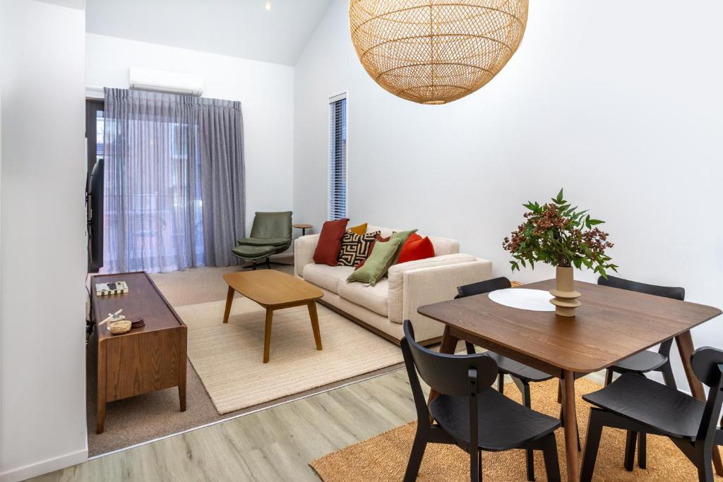 Central Christchurch Apartment with Parking - Resim 16