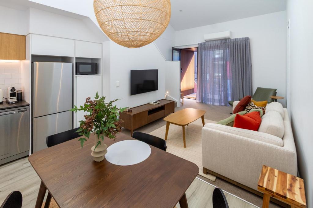 Central Christchurch Apartment with Parking - Resim 4