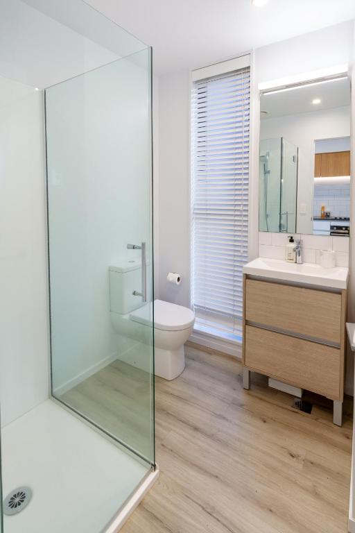 Central Christchurch Apartment with Parking - Resim 8