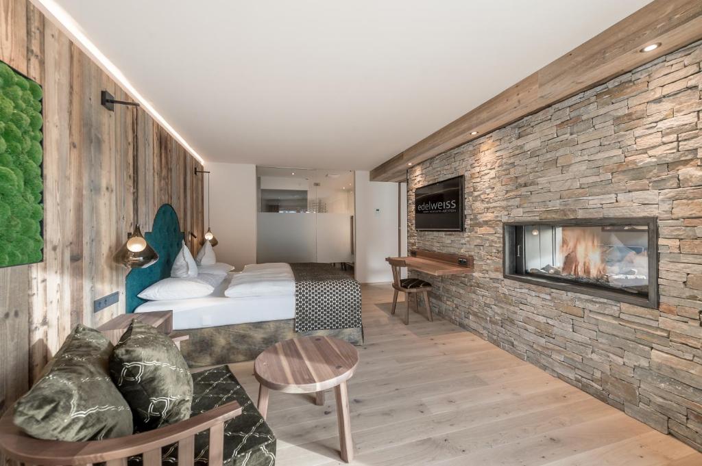 Kuchyň nebo kuchyňský kout v ubytování Superior Hotel Edelweiss