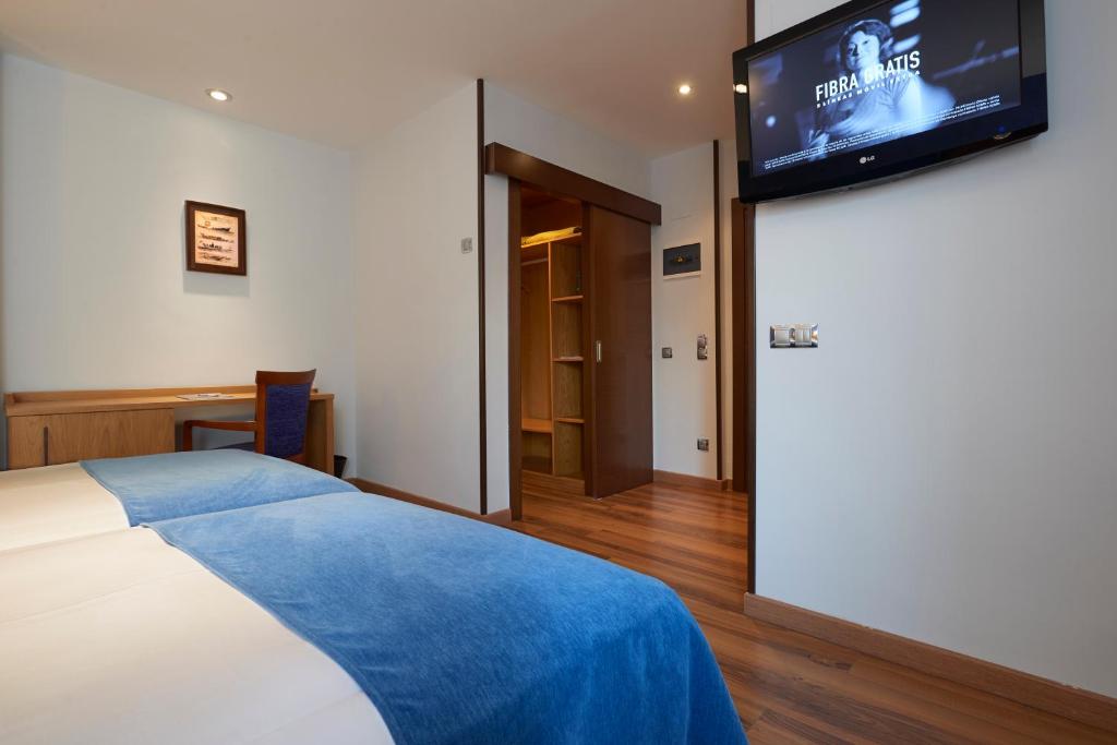 Hotel La Serrana, antiguo 40 Nudos, Avilés – Bijgewerkte ...