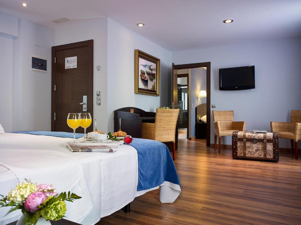 Hotel La Serrana, antiguo 40 Nudos, Avilés – Bijgewerkte ...
