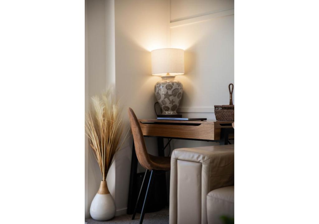 Charming Central Stay - Cosy Comfort and Free Parking - Resim 13