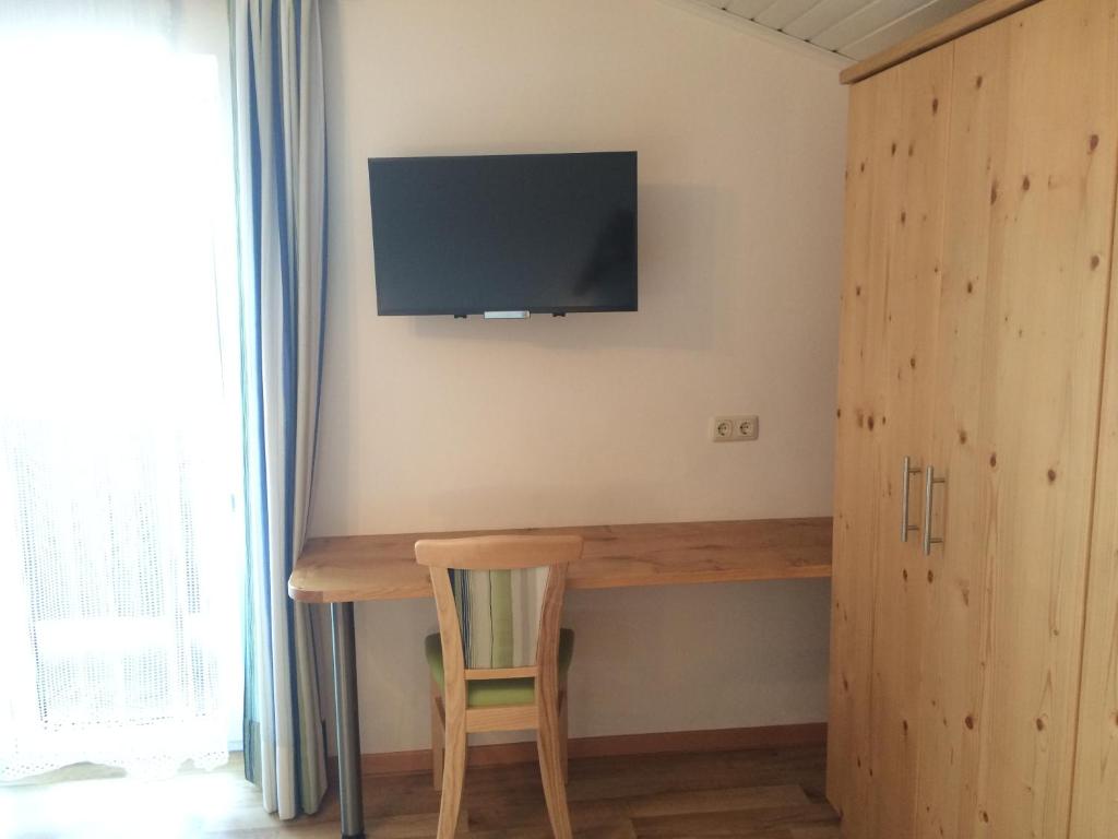 TV a/nebo společenská místnost v ubytování Gasthof Tennenblick