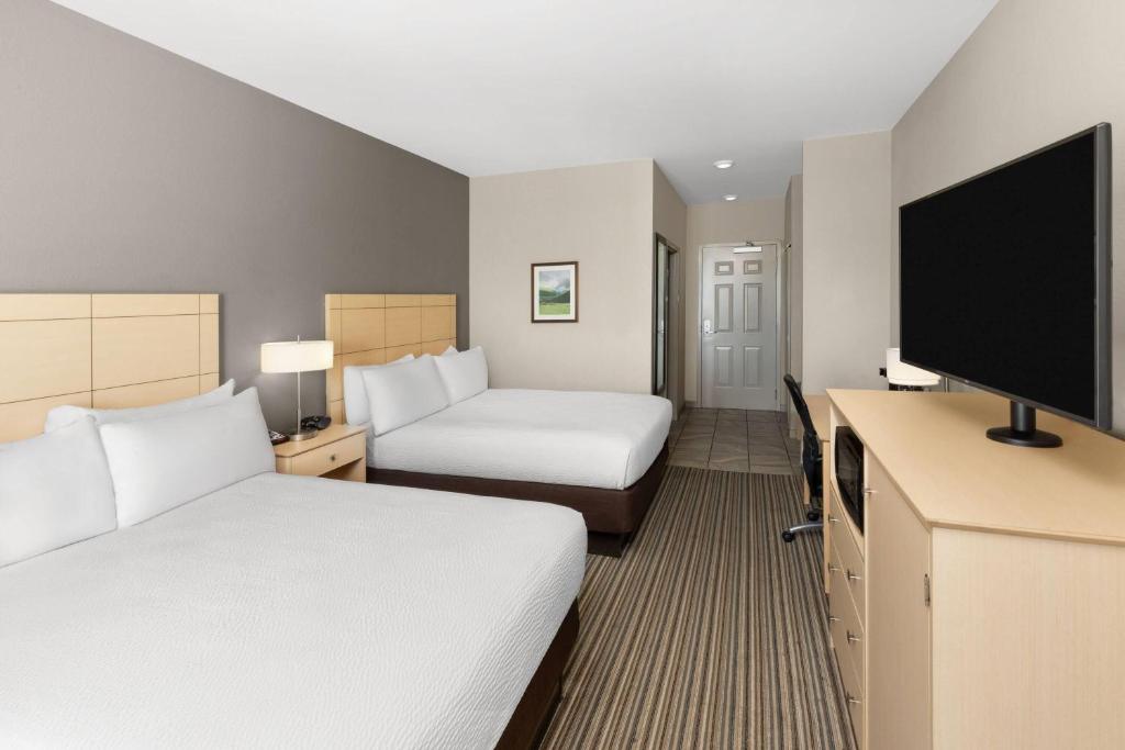 Stone Hill Norman, Trademark Collection by Wyndham photo