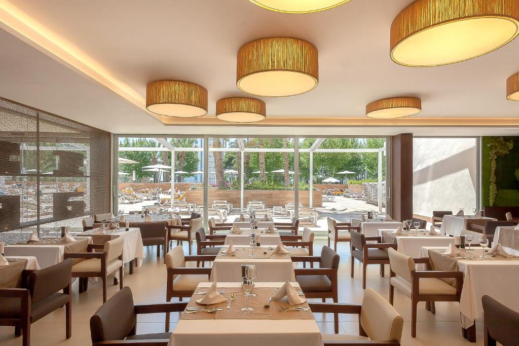 Restaurace v ubytování Hotel Don Pancho - Designed for Adults