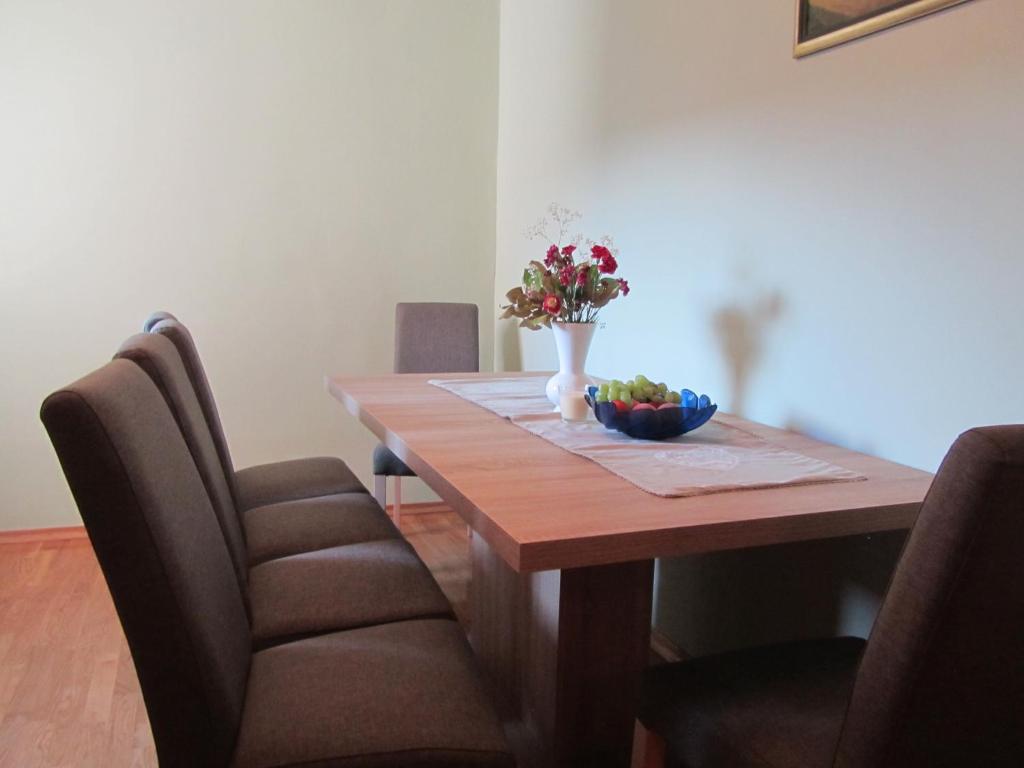 Część wypoczynkowa w obiekcie Apartment Domi Kvatric