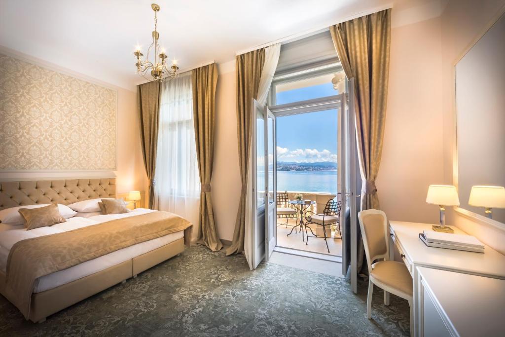 
Superior Double Room with Balcony and Sea View
