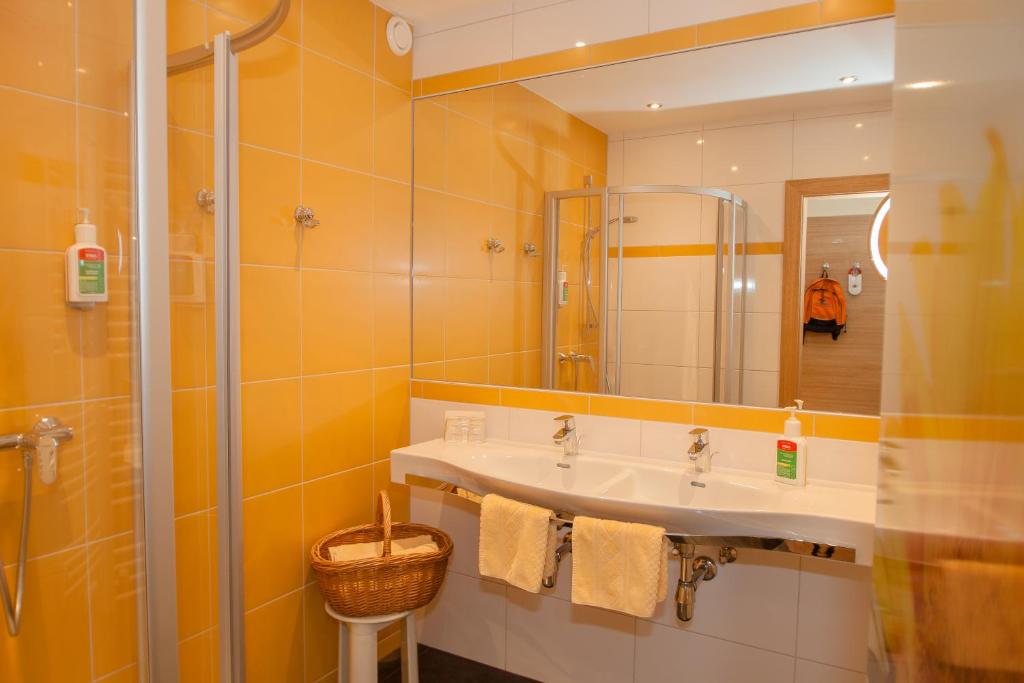 Evident Hotel Prägant 4-Superior - 6