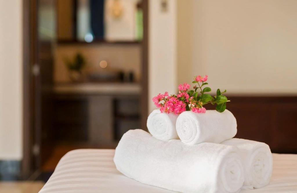 CocoPalm Hoi An River Beach - 4