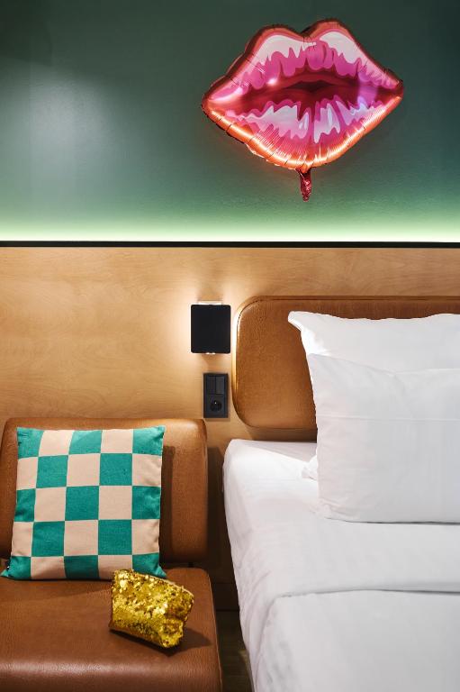 Moxy Paris Bastille - Resim 45