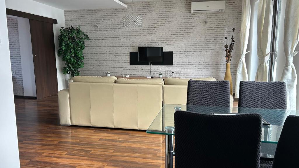 Μια τηλεόραση ή/και κέντρο ψυχαγωγίας στο Dream Apartment