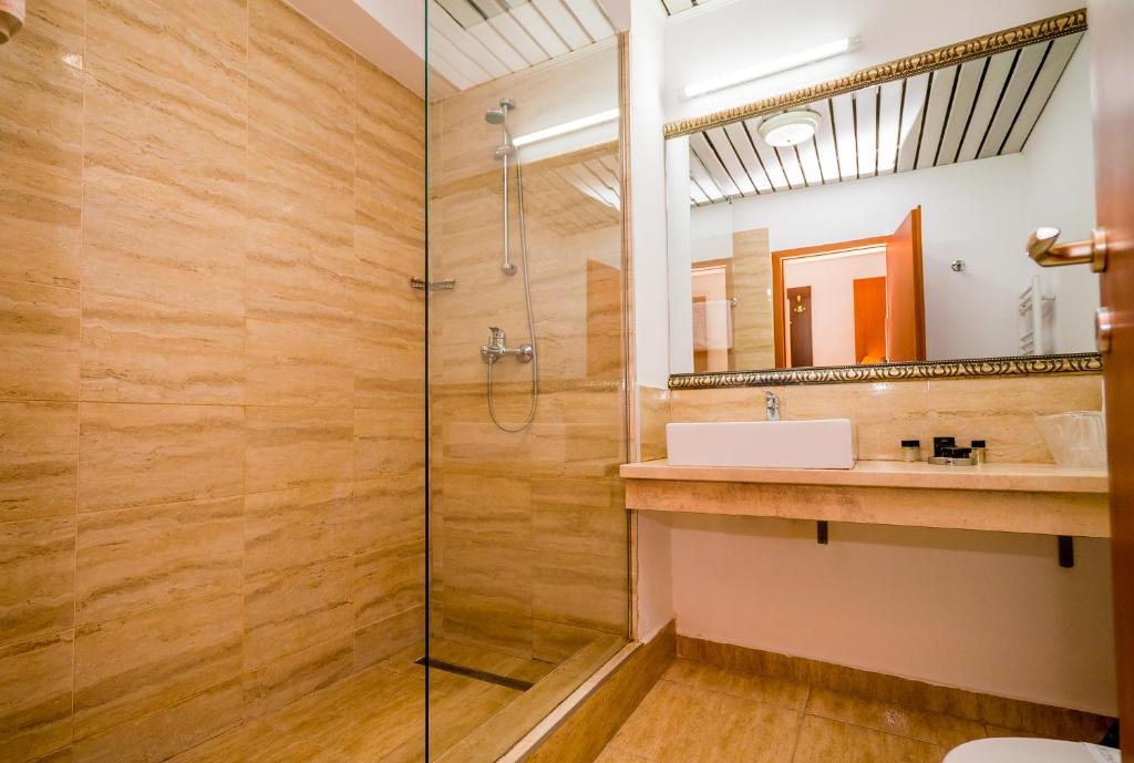 Guci Hotel - Resim 17