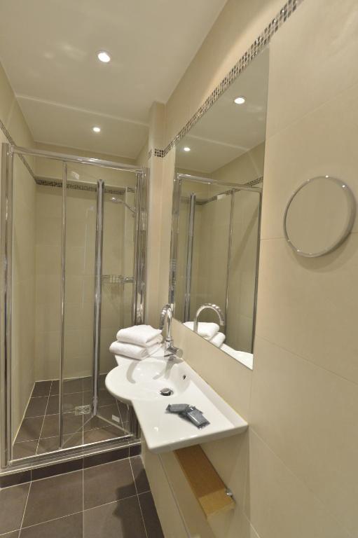 Hôtel Renoir Montparnasse - Resim 33