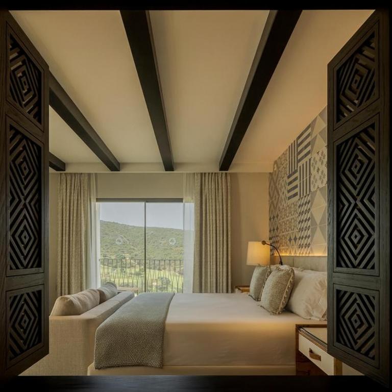 Double Room with Mountain View