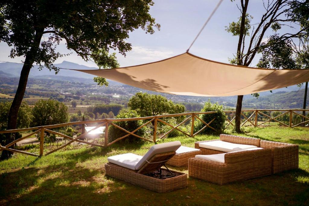 Imagen de la galería de Stone Villa With Panoramic Pool, en Bibbiena