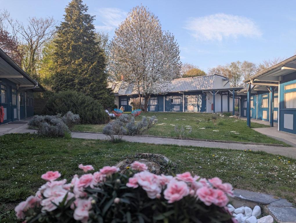 Kyriad Reims Est - Parc Expositions - Resim 1