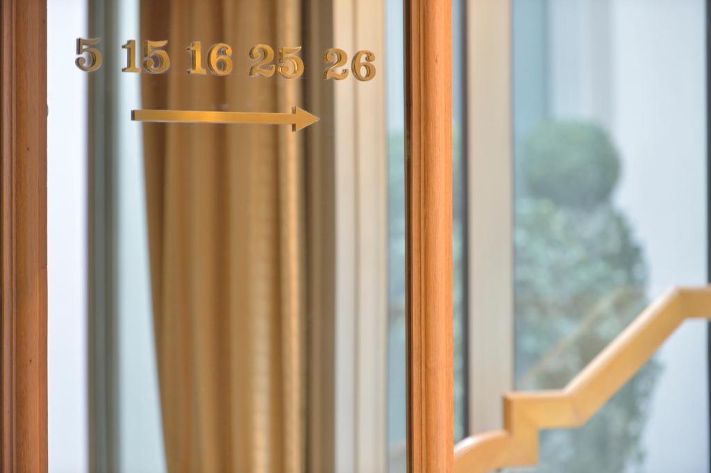 Hôtel Renoir Montparnasse - Resim 25