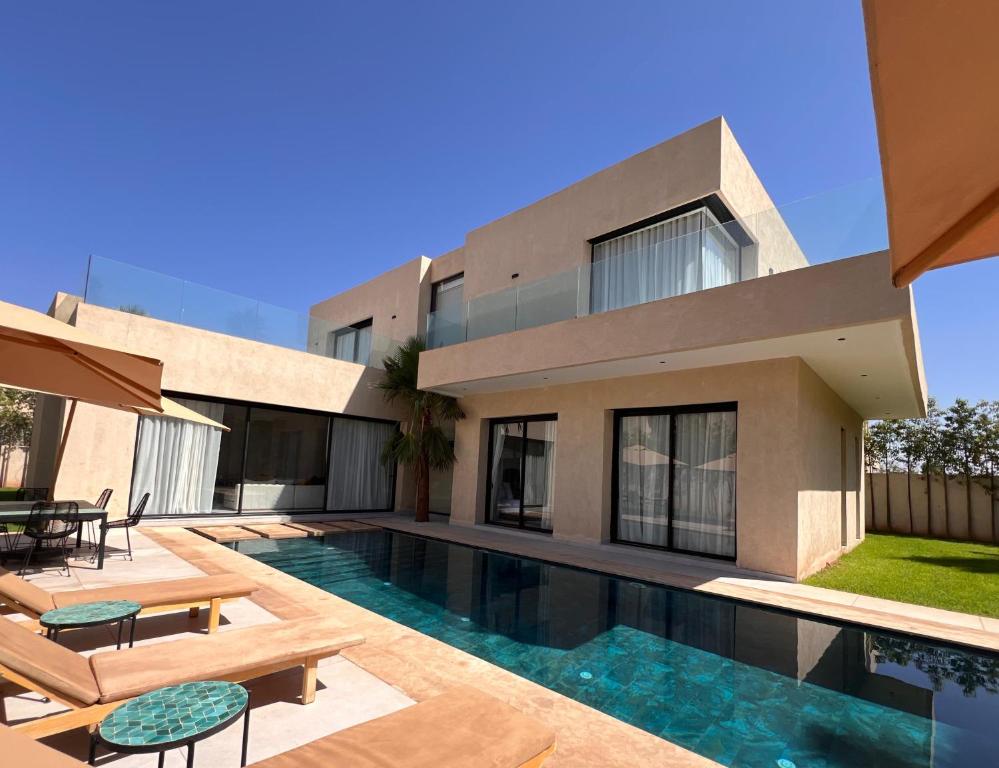 Πισίνα στο ή κοντά στο Modern Villa Safa