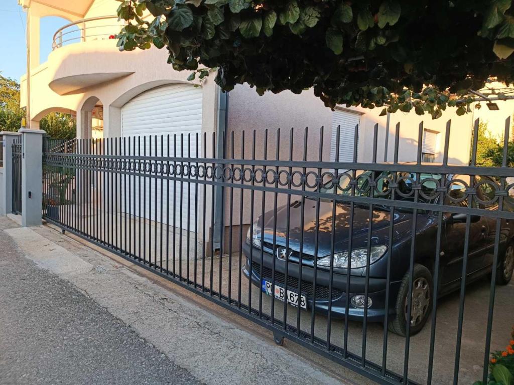 Entire house floor - 2-Bedroom Cozy & Peaceful Apartment - 13