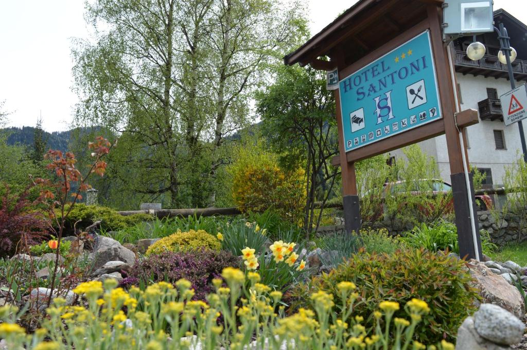 Zahrada ubytování Hotel Santoni