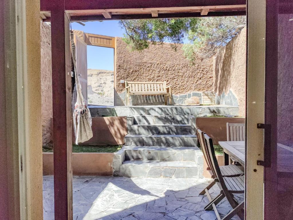 Μπαλκόνι ή βεράντα στο Refurbished Magic Loft Surf Beach Airport Included