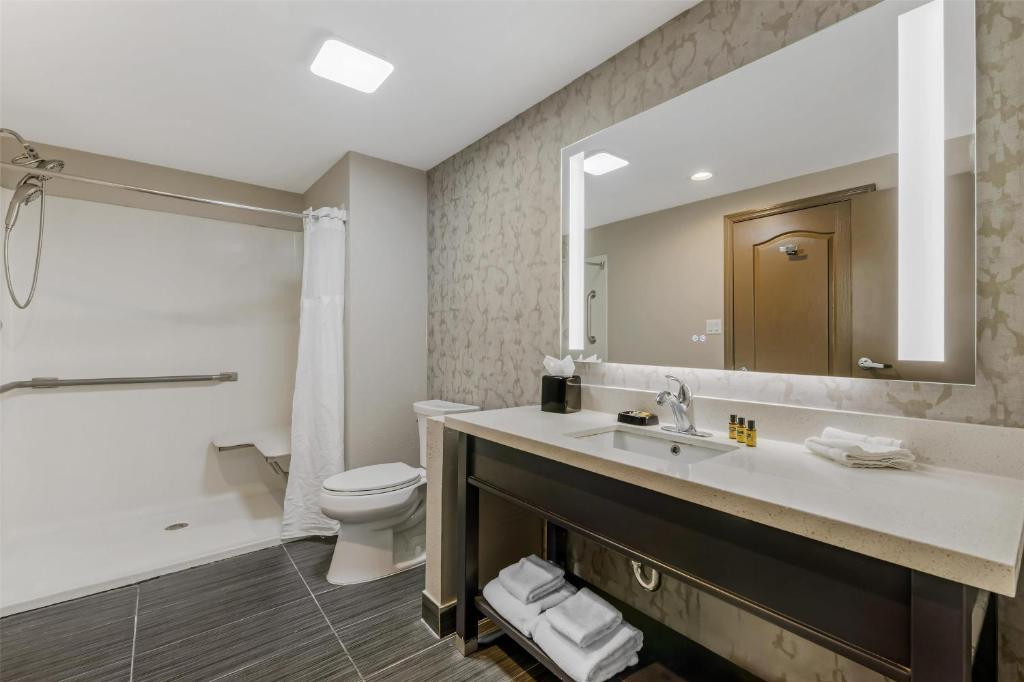 Best Western Plus Sanford Airport/Lake Mary Hotel photo