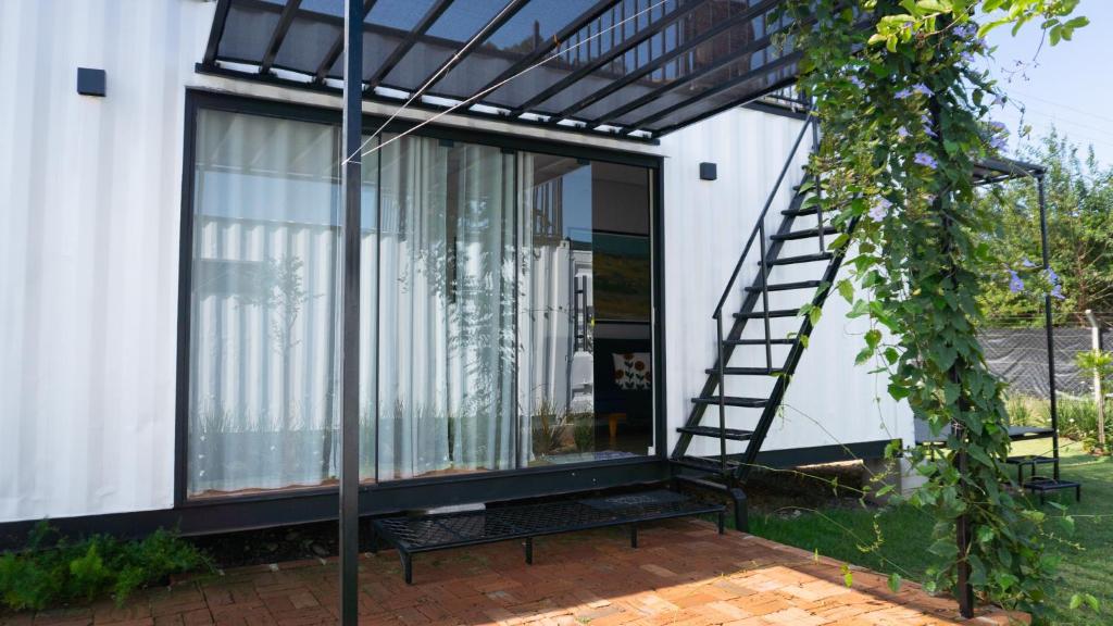 NOITE ESTRELADA Hospedagem Rural & Motorhome Park - Appartement 1 Chambre Avec Balcon Et Vue Sur Ville