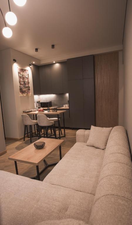 لابی و فضای عمومی Stylish apartment on Komitas - تصویر ۵