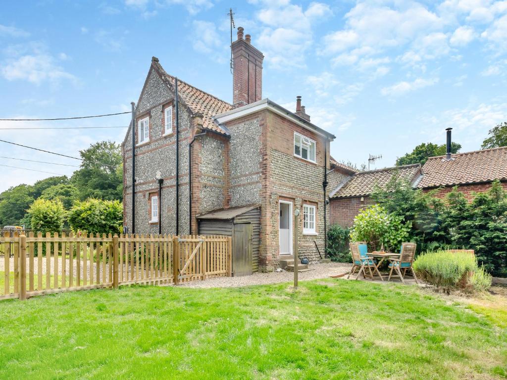 Aed väljaspool majutusasutust Stone Cottage