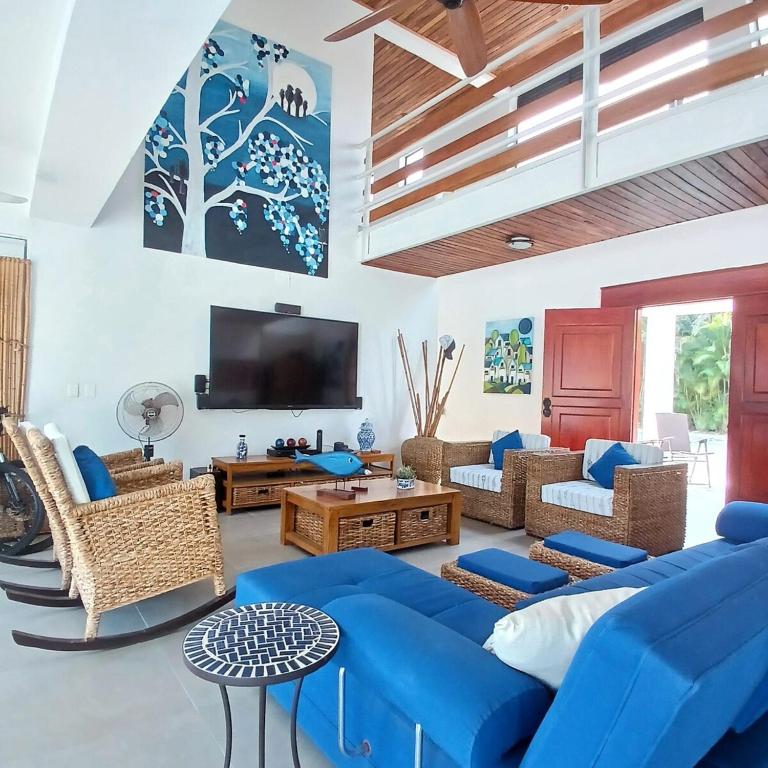 Μια τηλεόραση ή/και κέντρο ψυχαγωγίας στο Casa Descanso Peñon