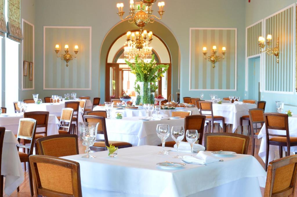 Een restaurant of ander eetgelegenheid bij Pousada de Viana do Castelo