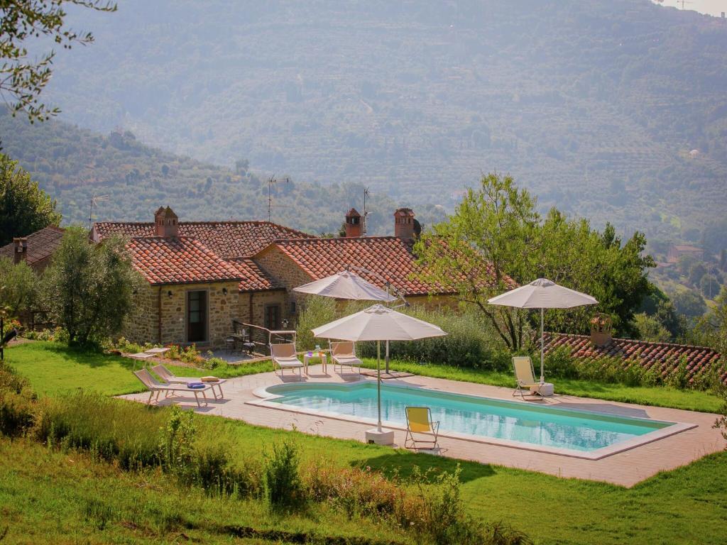 Πισίνα στο ή κοντά στο Villa in Cortona with Pool and Val di Chiana View