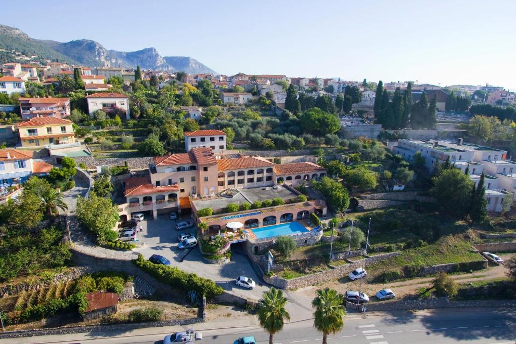 Vue panoramique sur l'établissement Mas de Vence - Hotel-Restaurant