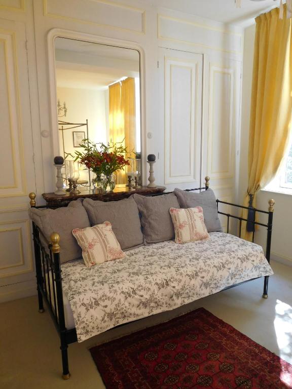 Chambres d'hôtes Château de Courcelette - Triple Room With Garden View