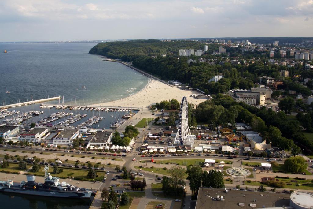 Et luftfoto af Sea Towers Gdynia