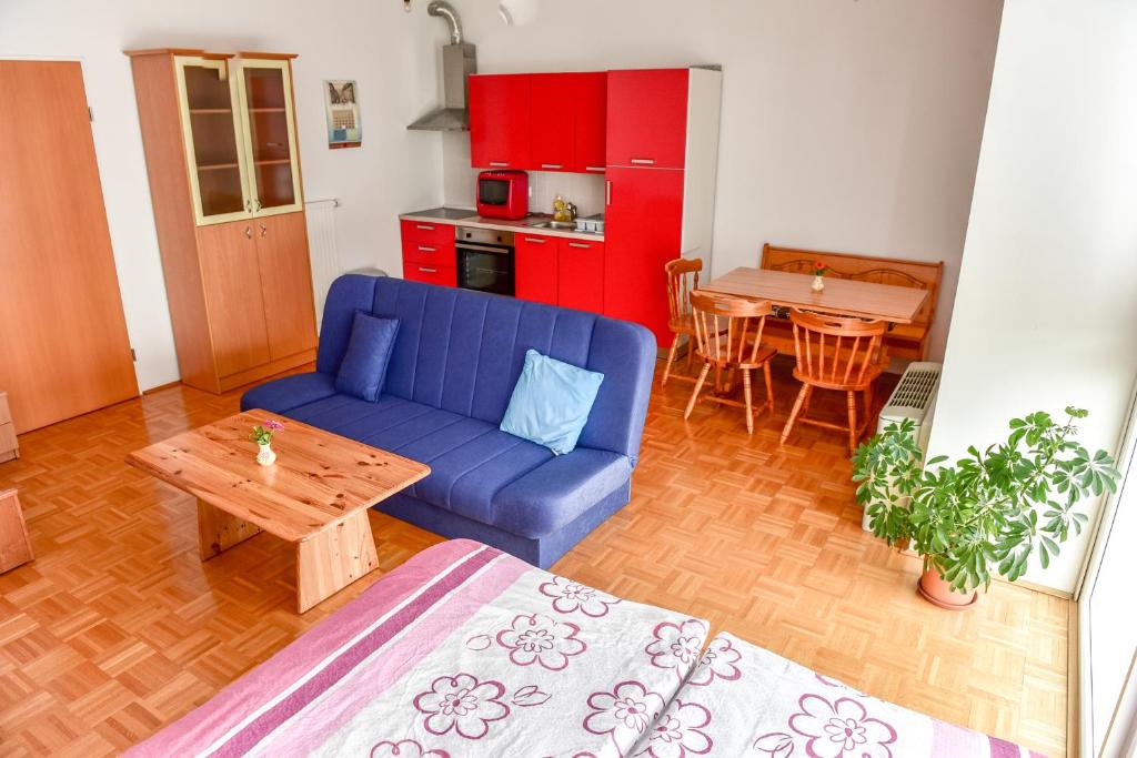 Kuchyň nebo kuchyňský kout v ubytování Apartments and Studios Perunika