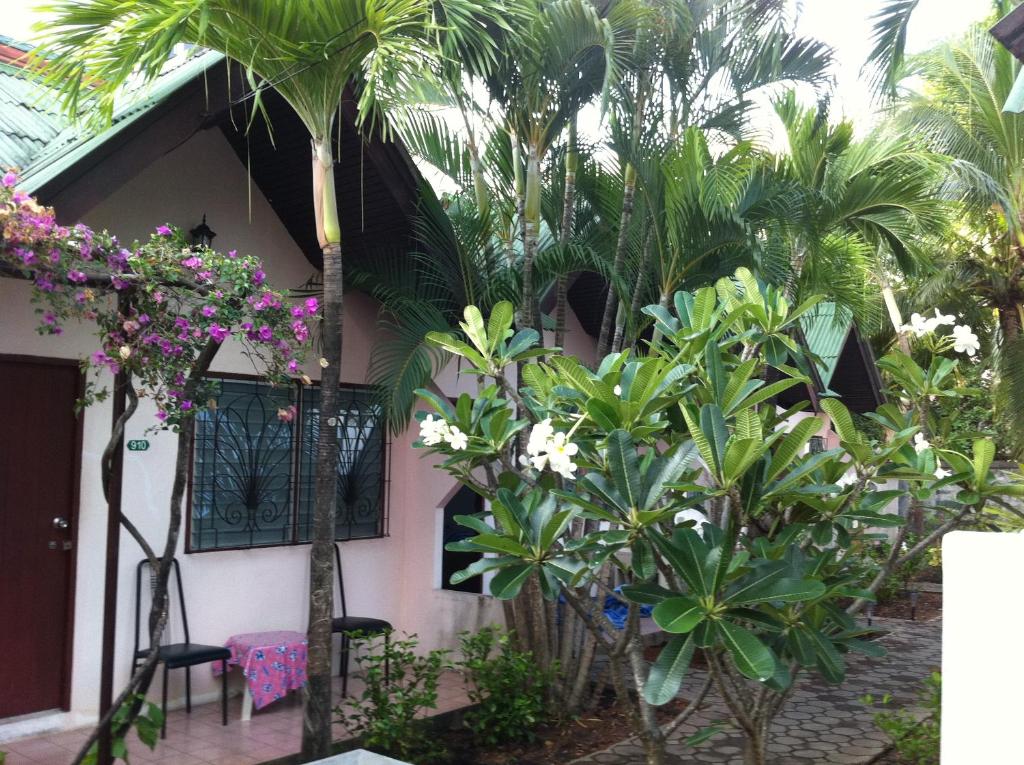 Zahrada ubytování Hacienda Phuket