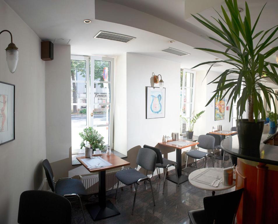 Suite Hotel 900 m zur Oper - Resim 4