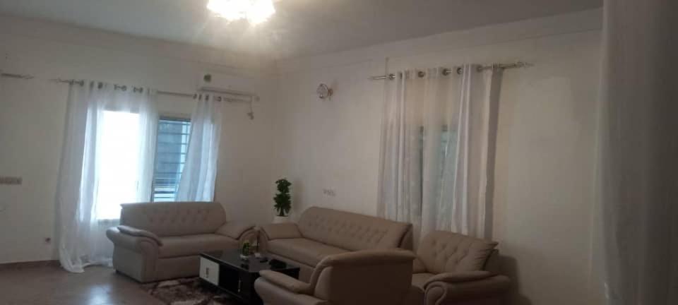 Гостиная зона в La Résidence Hoteliere la Maison Blanche Afanayo