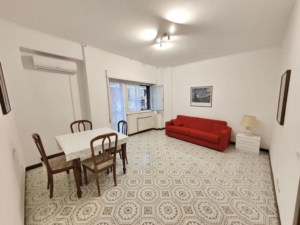 House of Tribuni - Near metro A