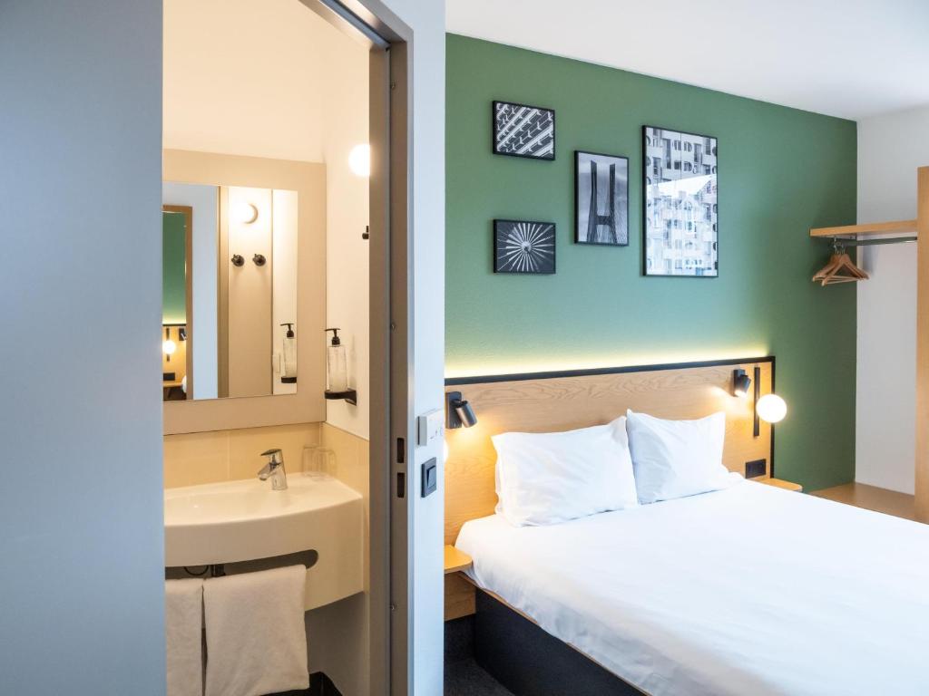 B&B HOTEL Wroclaw Centrum - Resim 35